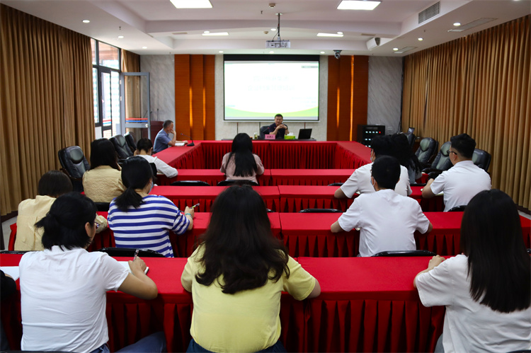 集團(tuán)公司開(kāi)展檔案管理、信息宣傳專題培訓(xùn)